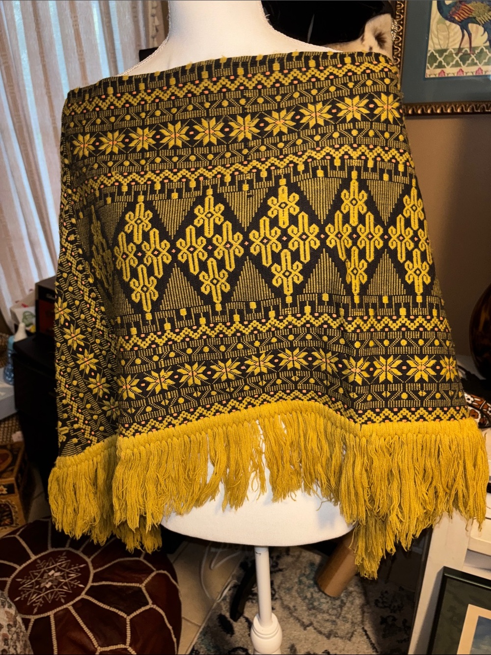 Vintage 70’s Fringed Yellow and Black Patterned Women's poncho